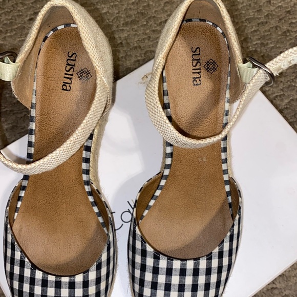Susina Checkered Wedges - Picture 4 of 4